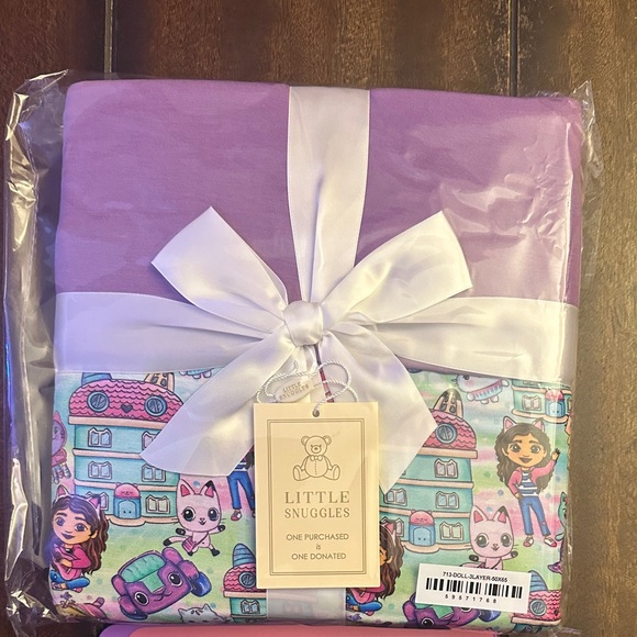 NWT Little Snuggles Gabby’s Dollhouse 3 Layered Bamboo Blanket 50x65 - Picture 3 of 5